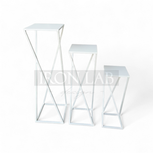 alzate_tris_incrociate__per_confettata_bianco__sfondi_struttura_per_passaggio__oro__in_ferro_per_feste_eveti__wedding_planner_allestimenti