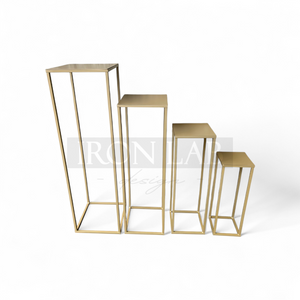 set_da_4_alzata_classica__per_confettata_oro__sfondi_struttura_per_passaggio__oro__in_ferro_per_feste_eveti__wedding_planner_allestimenti