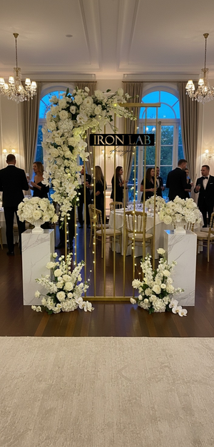 struttura_rete_tubolare_per_eventi__in_ferro_oro_artgianali_per_eventi_feste_allestimenti_weddign_planner