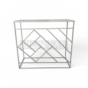 Tavolo_Geometrico_argento_per_allestimento_party_wdding