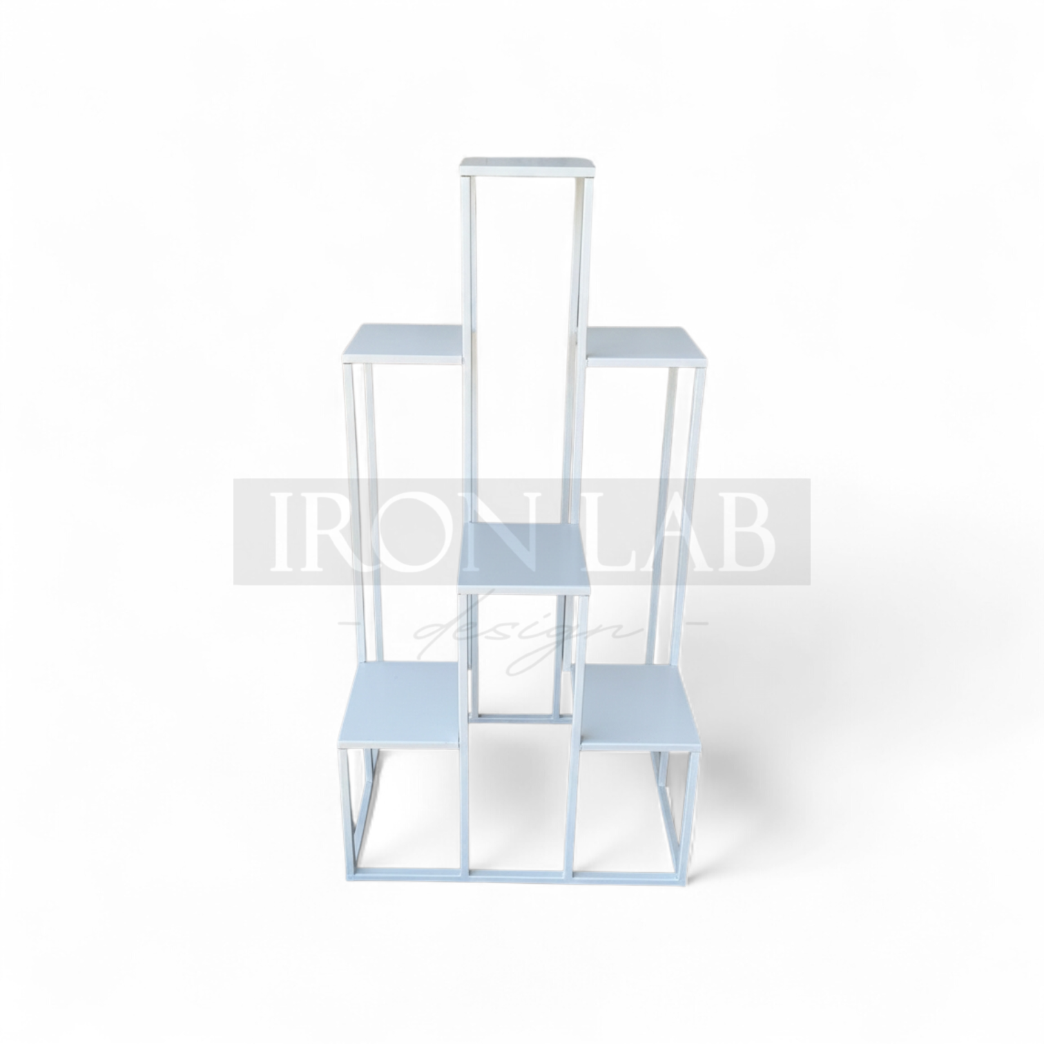 alzate_multipla_per_confettata_bianco__sfondi_struttura_per_passaggio__oro__in_ferro_per_feste_eveti__wedding_planner_allestimenti