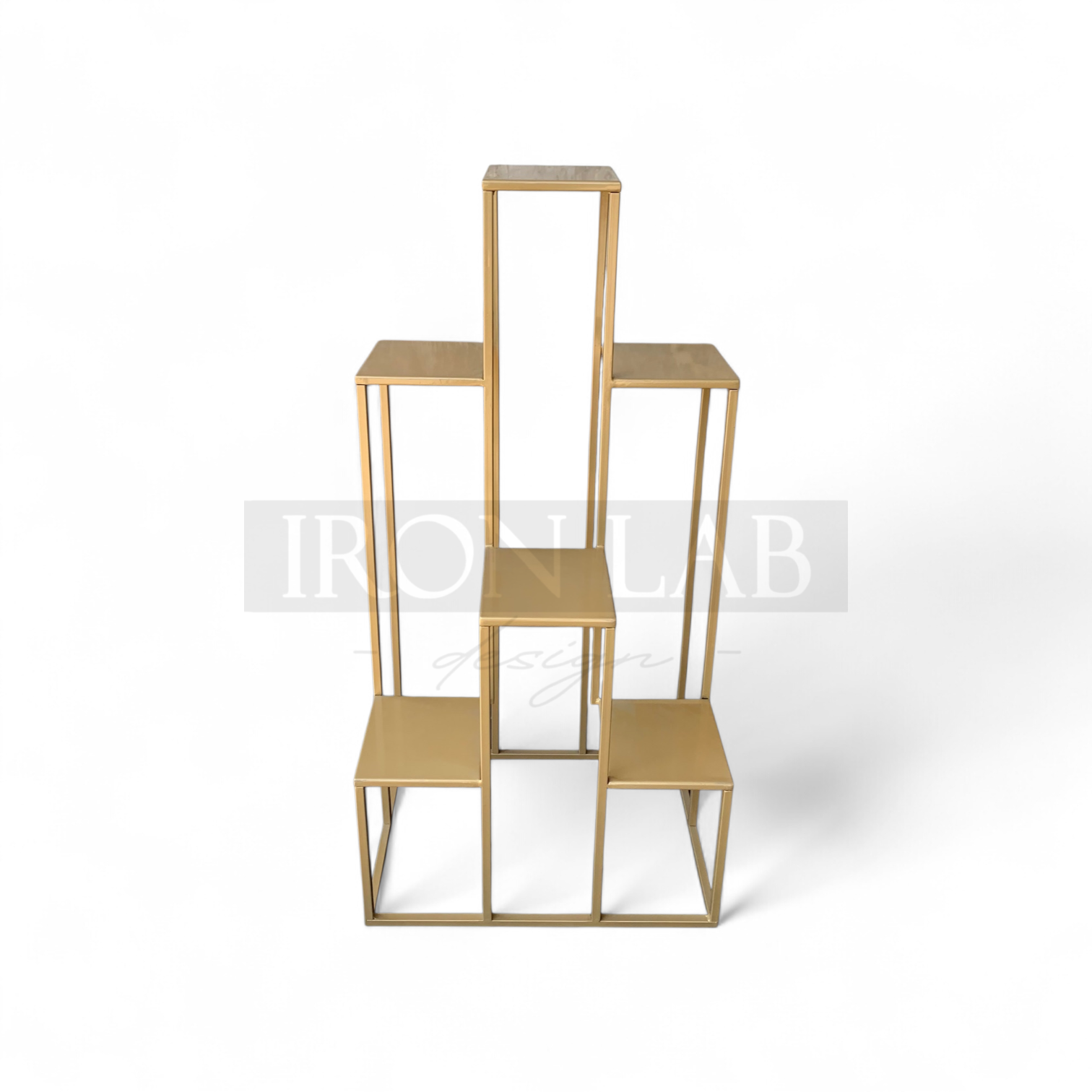 alzate_multipla_per_confettata_oro__sfondi_struttura_per_passaggio__oro__in_ferro_per_feste_eveti__wedding_planner_allestimenti