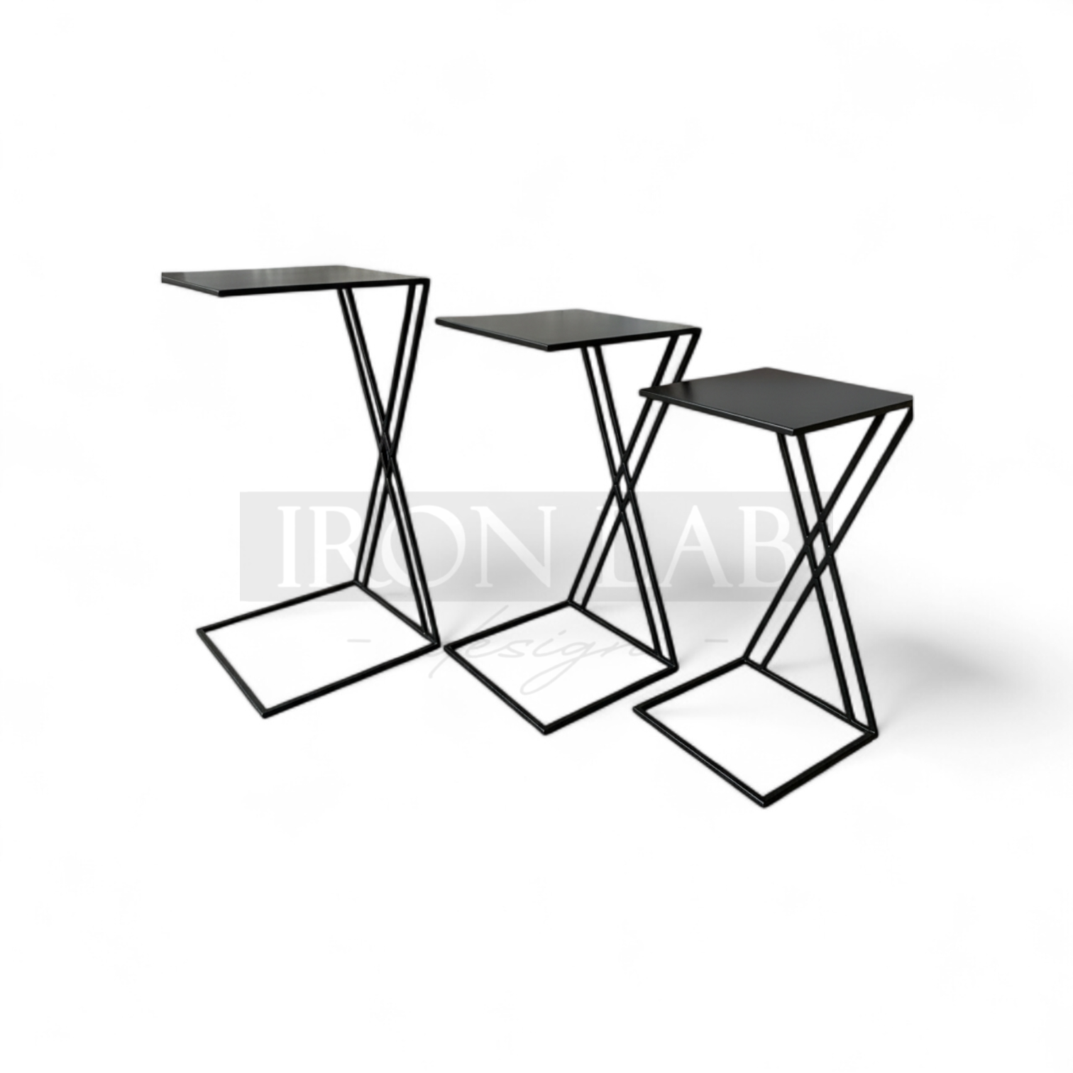 alzate_tris_nero_in_ferro_per_eventi_feste_allestimento_wedding_planner