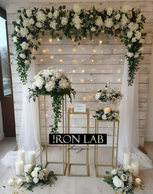 tris_alzate_classica_per_confettata_oro__sfondi_struttura_per_passaggio__oro__in_ferro_per_feste_eveti__wedding_planner_allestimenti