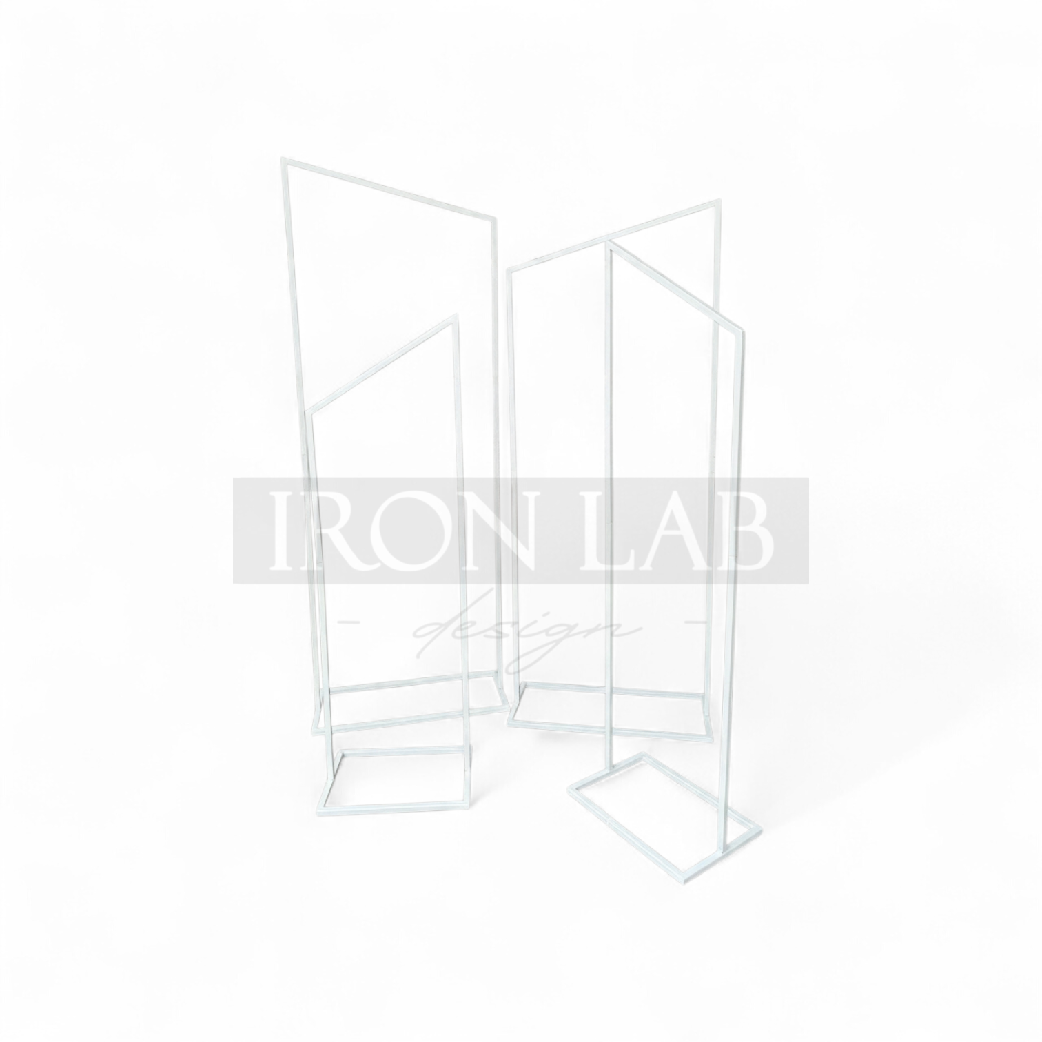 backdrop_struttura__set_diagonali_bianco_strutture_artigianali_per_allestimenti_wedding_planner