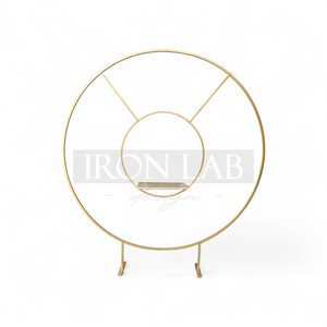 cerchio oro per allestimento con piatto party planner wedding