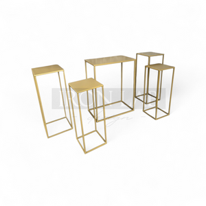 kit_tavolo_alzate_in_ferro_oro_per_allestimento_feste_wedding_planner_confettate