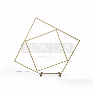 quadrato_doppio_con_led__oro__sfondi_struttura_per_passaggio__oro__in_ferro_per_feste_eveti__wedding_planner_allestimenti