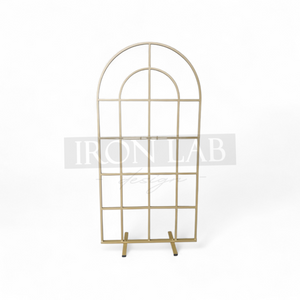 struttura_in_ferro_backdrop_finestra_per_eventi_oro_allestimento_wedding_planner_struttura_inglese