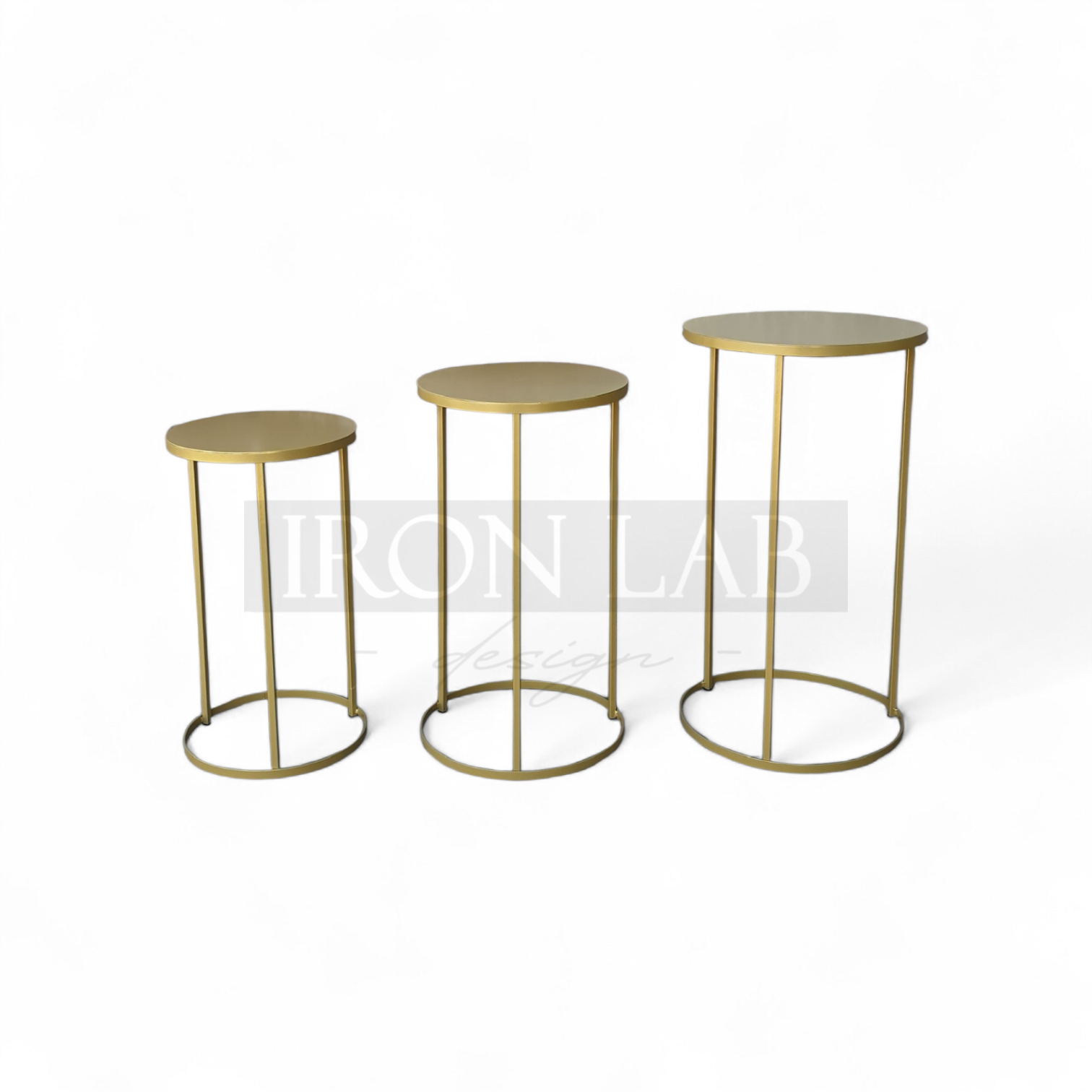 tris_alzate_per_confettata_rotonda____oro__sfondi_struttura_per_passaggio__oro__in_ferro_per_feste_eveti__wedding_planner_allestimenti